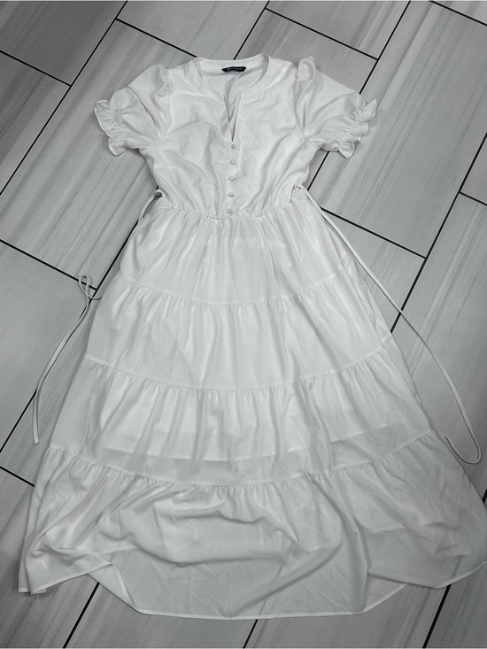 PrettyGarden Dresses & Skirts - Pretty Garden White Summer Dress Short Sleeve Buttons Size Small Flowy